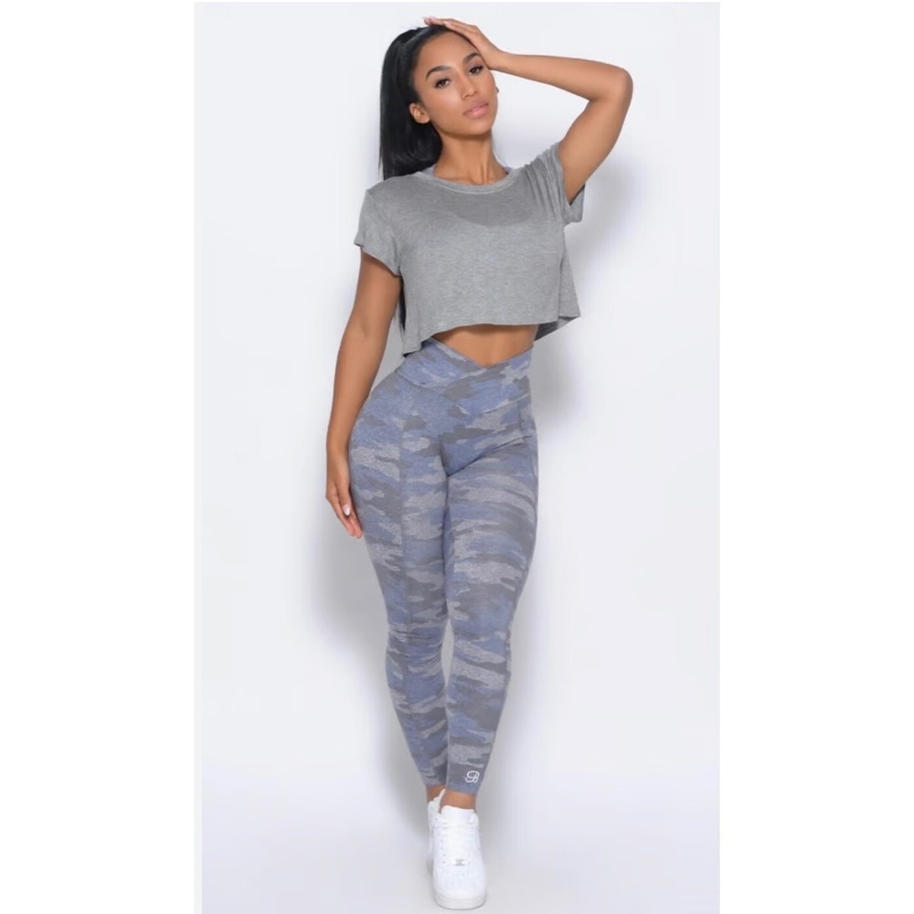 Bombshell Sportswear Blue Silver Camo Leggings V Cut‎ Front